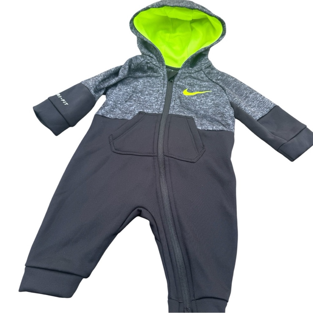 Nike - Therma Fit Hooded One Piece Sporty Jumpsuit - 3M Black Grey Neon Green